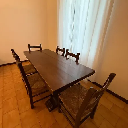 70s Vibes A Stone's Throw From Bocconi Vakantiehuis Milaan