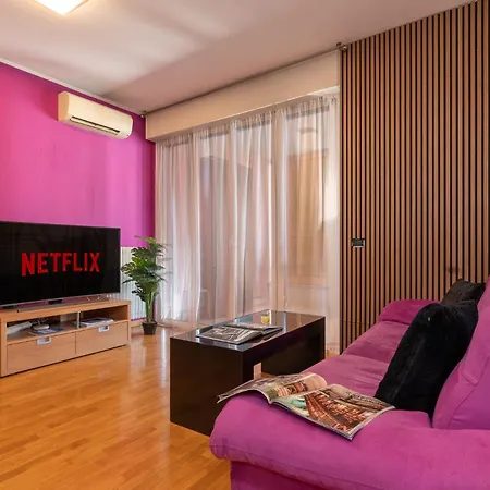 アパート Private Terrace & 2 Bedrooms Near Bosco Verticale *