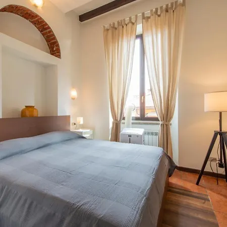 Quiet In The Heart Of The Navigli - B Milan