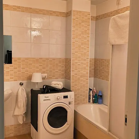 Dergamura Place * Milan