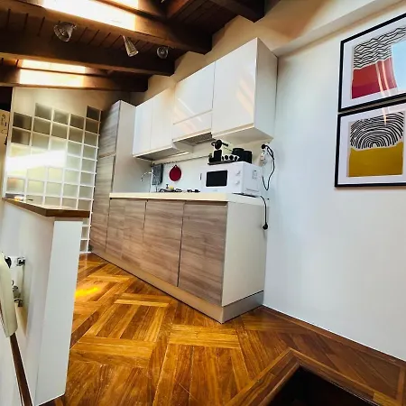 Via Della Commenda - Velo Mailand