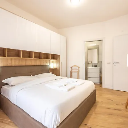 아파트 Navigli 2-bedroom And Sofa Bed *