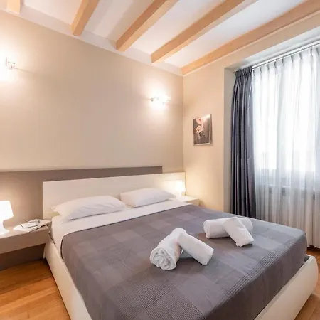 Canonica 1 - The Charming Bilo - B Apartmán *