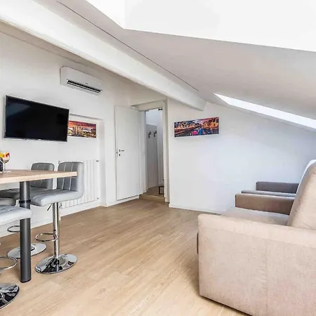 Heated Hydromassage Pool Station1' View Apartamento *