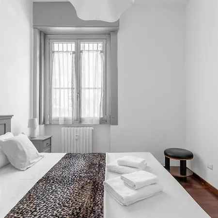Mirari With Parking, Near The Metro * Milan
