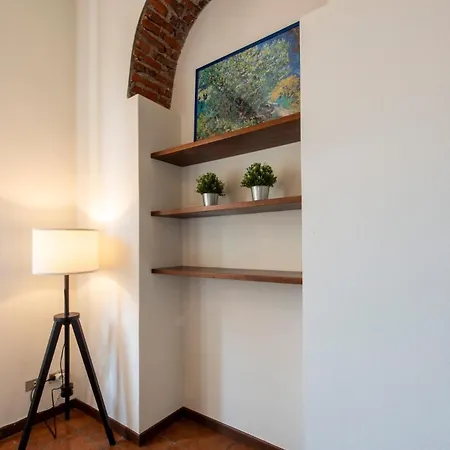 Quiet In The Heart Of The Navigli - B Milan