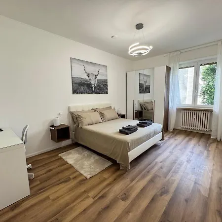 Appartement Modern In A Setting Milaan