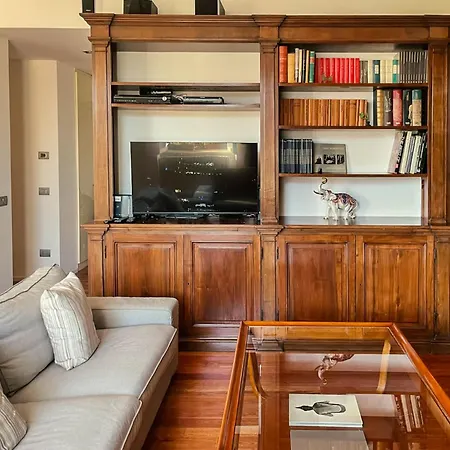 Stylish In Porta Venezia Апартаменты *