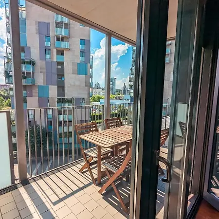 Appartement Large With Terrace
