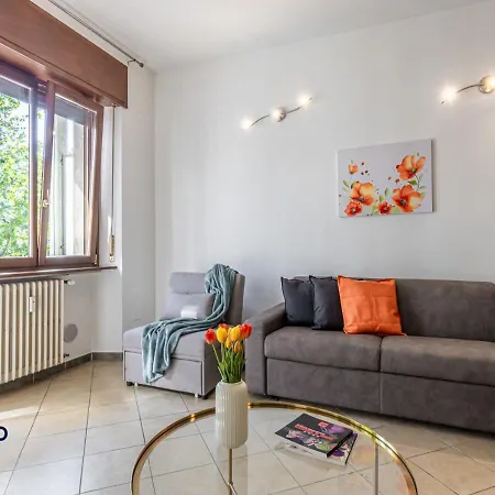 Appartement Station Skyline Suite, 300 Meters From The Station