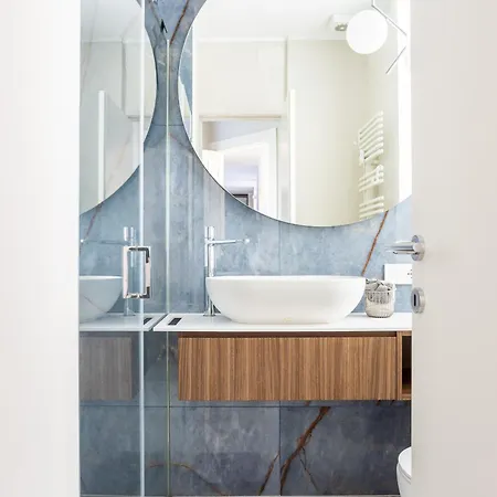 Design Nearby Duomo דירה מילאנו