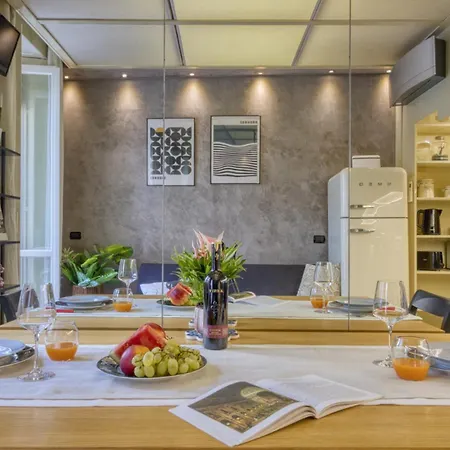 Cerva - Cozy 1 Bedroom With Balcony In San Babila By Rentopolis * Milão