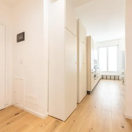 Navigli 2-bedroom And Sofa Bed 아파트 *