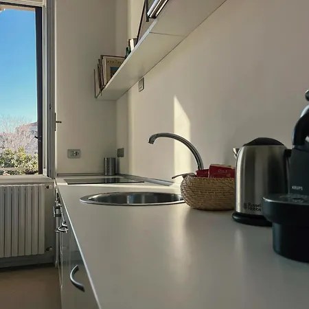 Stylish In Porta Venezia Апартаменты *