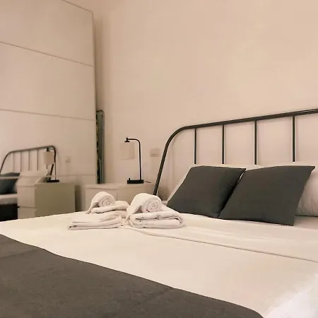 Monfalcone 25 * ميلان