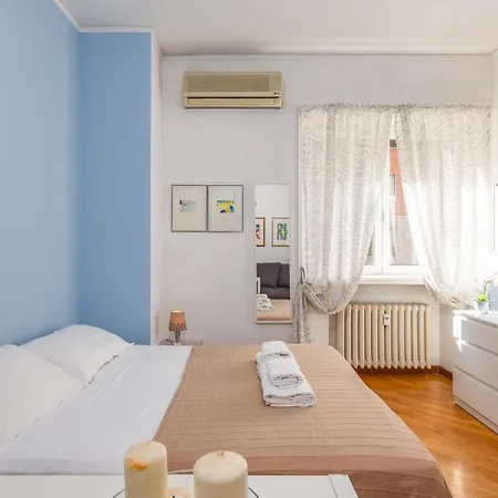 Апартаменты Charming With Balcony & Wi-fi *