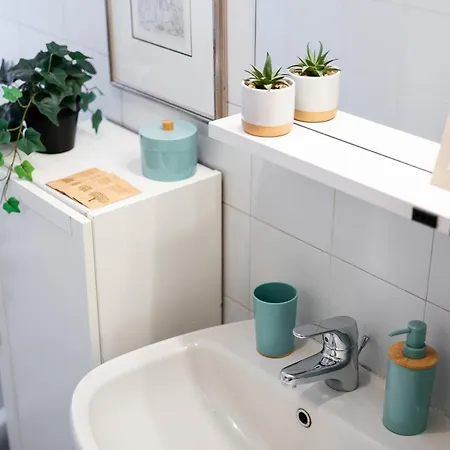 Charming With Balcony & Wi-fi Апартаменты Милан