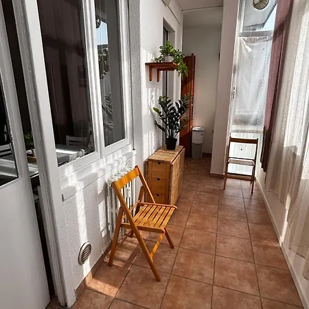 公寓 Bright Three-room 250m From The Subway 米兰