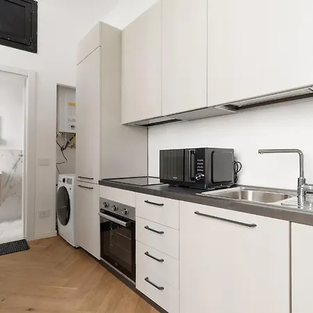 Guesthost - Brera Modern Apartmán Milán