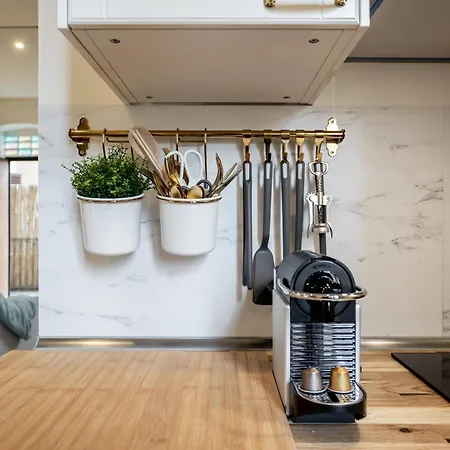 Fondazione Prada - - 350m From The Metro Wi-fi