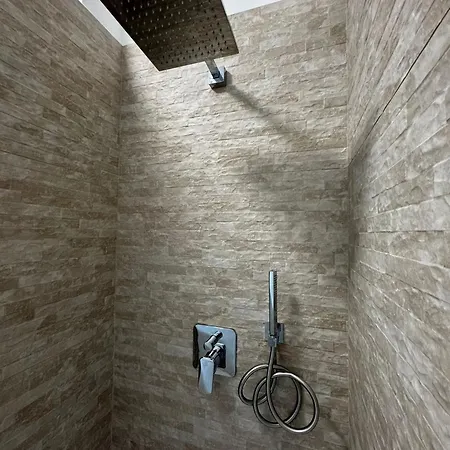 Kibilu - Via Sem Benelli ميلان