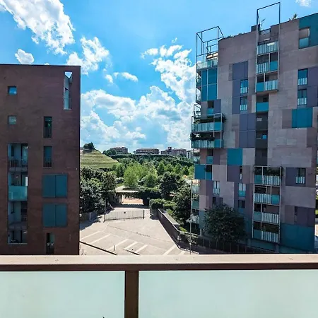 Large With Terrace Appartement *