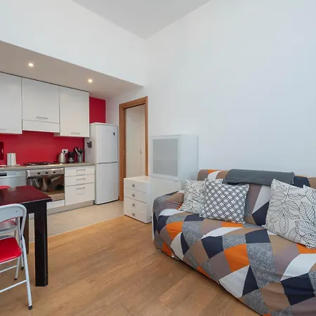 Xenia - 3 In Via Ugo Bassi 23