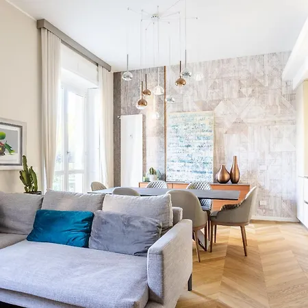 Design Nearby Duomo מילאנו