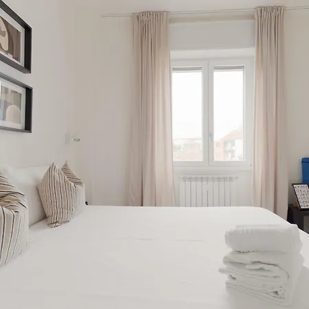 Guesthost - Modern Lambrate Apartment Mailand