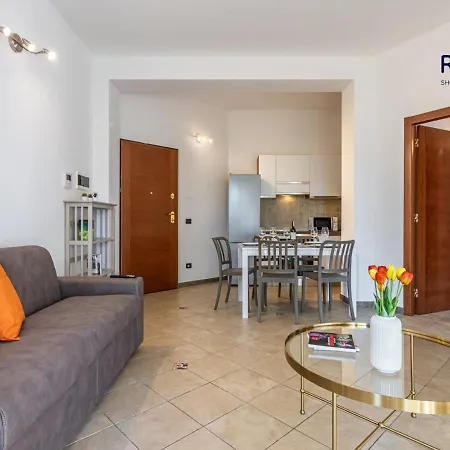 Appartement Station Skyline Suite, 300 Meters From The Station Milaan