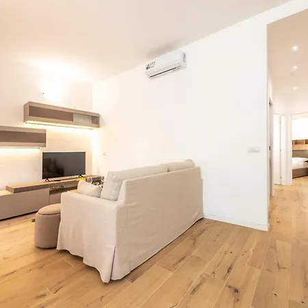 Navigli 2-bedroom And Sofa Bed 아파트