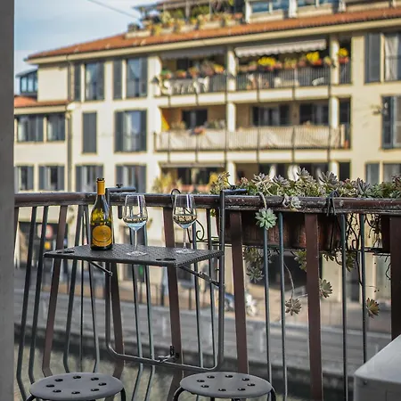 Spacious Design Flat At Navigli At 15 Min From Duomo *