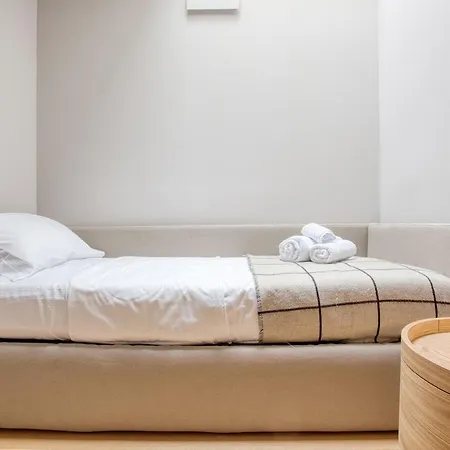 Easylife - - Bixio 17 - Porta Venezia Milano