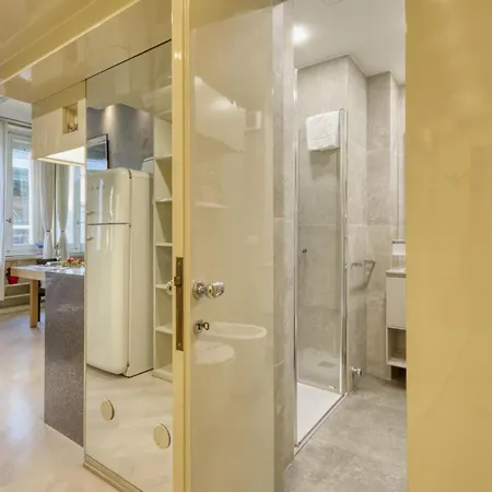 Apartamento Cerva - Cozy 1 Bedroom With Balcony In San Babila By Rentopolis Milão