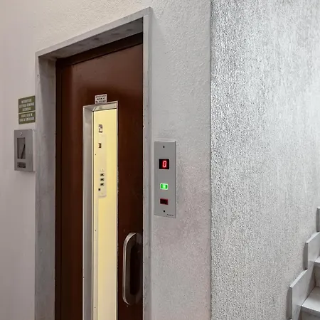 Spacious Design Flat At Navigli At 15 Min From Duomo Apartamento