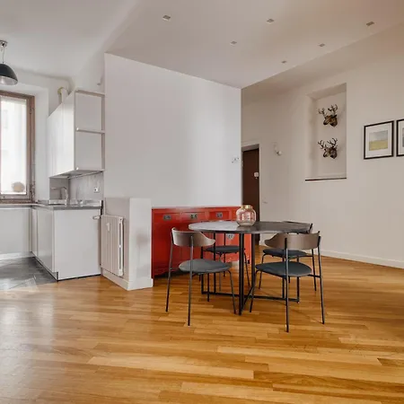 Palazzi - Your Sunny Milan Getaway in Porta Venezia district Milaan
