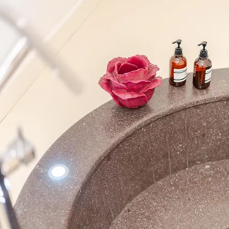 Breraprivata, Con Giardino E Jacuzzi Ad Uso Esclusivo - Apartment