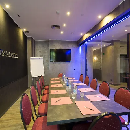 מלון San Francisco 3*