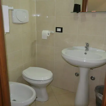 Mercurio فندق ميلان