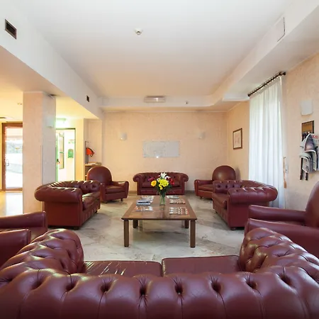 Ih Argonne Park Ξενοδοχείο με διαμερίσματα