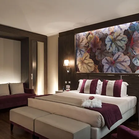 Отель Ramada Plaza By Wyndham