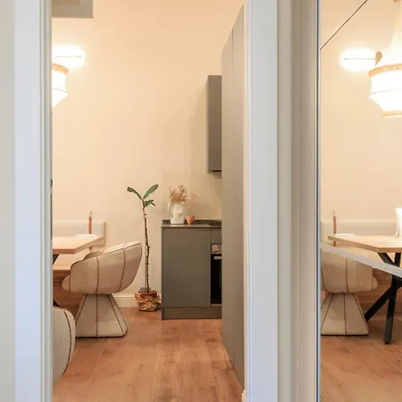 Appartement M1-m2 Modern Loft Just A Stone's Throw From The Metro Milaan