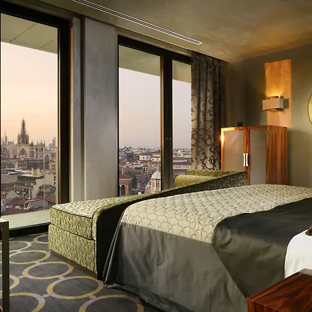 Отель Uptown Palace Милан