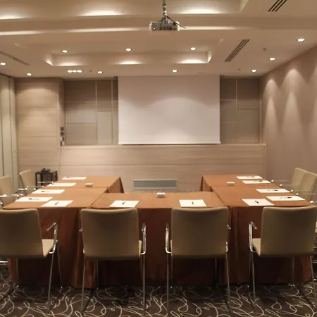 Отель Uptown Palace