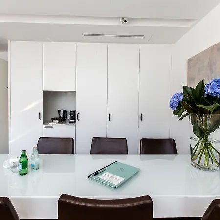 Отель Magna Pars L'hotel A Parfum, Small Luxury Of The World