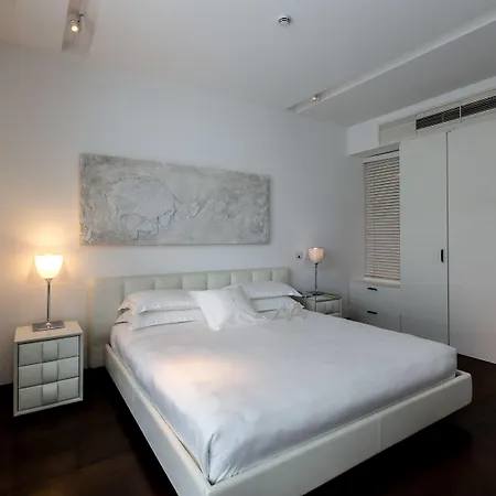 Отель Magna Pars L'hotel A Parfum, Small Luxury Of The World 5*