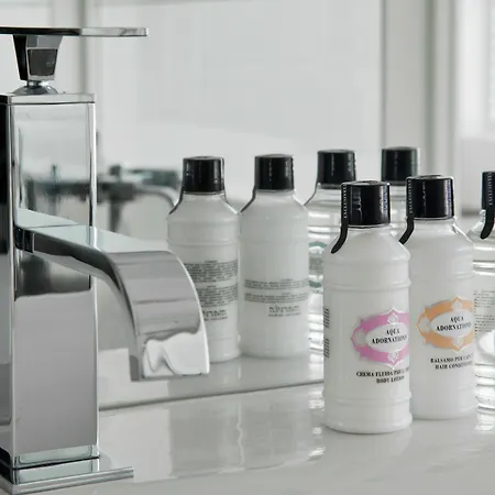 Отель Magna Pars L'hotel A Parfum, Small Luxury Of The World Милан