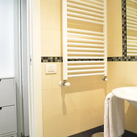 Room Inn Bed and Breakfast 4*