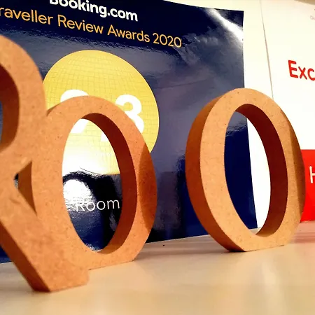 Room Inn Bed and Breakfast 4*