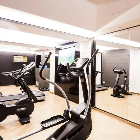 米兰塞纳托酒店 4*